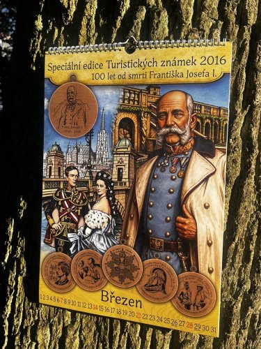 Kalendář "Turistické známky 2027 - 30 let vzpomínek s vůní dřeva"